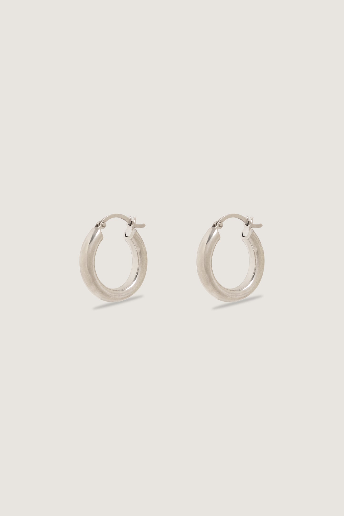 PENDIENTES AUDREY GRIS